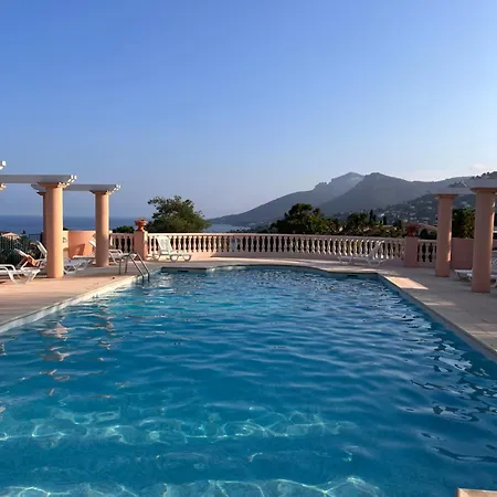 别墅 Panoramic Sea View In Private With Pool